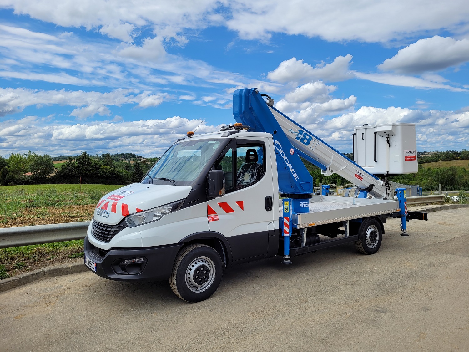 Camion Nacelle 18m - 3,5t